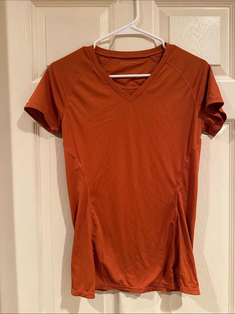 Women’s V-Neck Short Sleeve Active Tee in Rust Orange